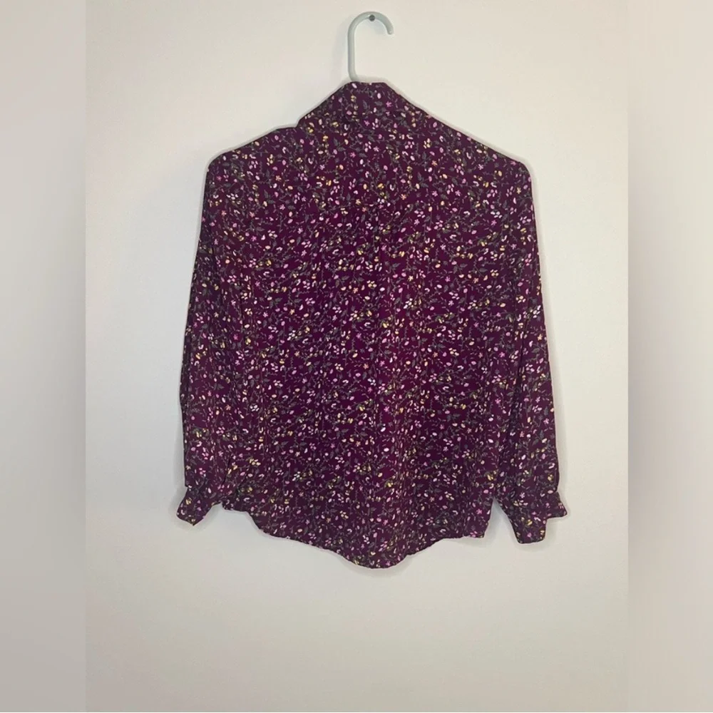 Banana Republic - Tie-Neck Blouse in Berry Wine - Size XS - Picture 4 of 7